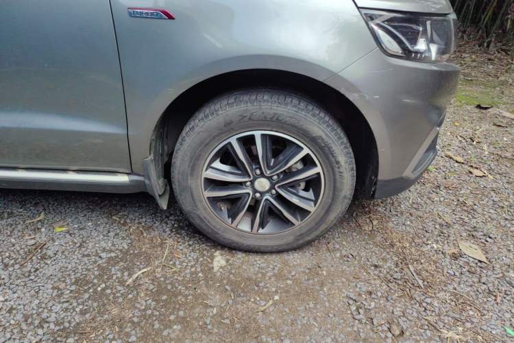 Used Geely Auto Vision X6 2018 1.4T CVT 4G Connected Flagship Edition Right Front Wheel Hub