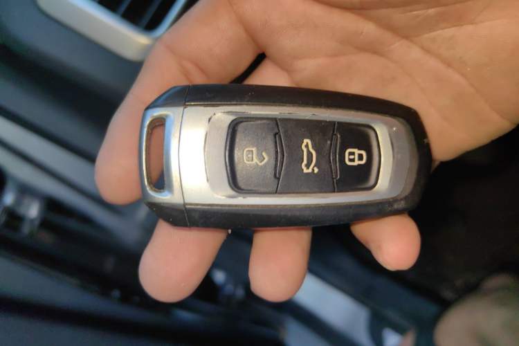 Used Geely Auto Vision X6 2018 1.4T CVT 4G Connected Luxury Version Vehicle Key