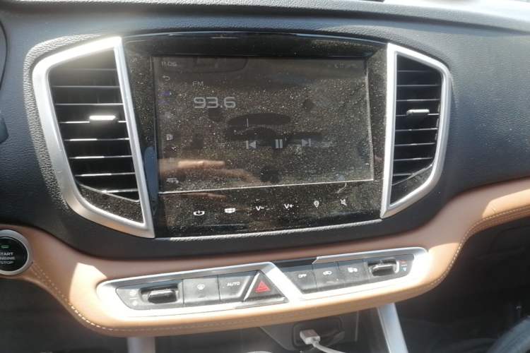 Used Geely Auto Vision X6 2018 1.4T CVT 4G Connected Luxury Version Audio And AC Panel