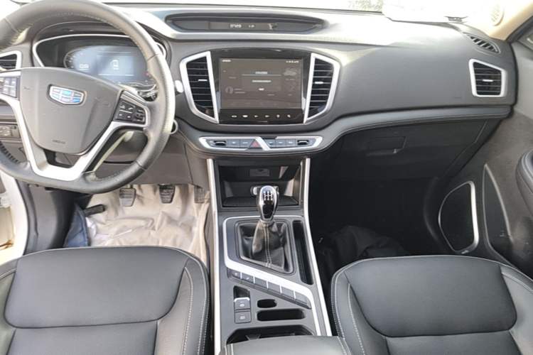 Used Geely Auto Vision X6 2018 1.8L Manual 4G Connect Luxury Edition Audio And AC Panel