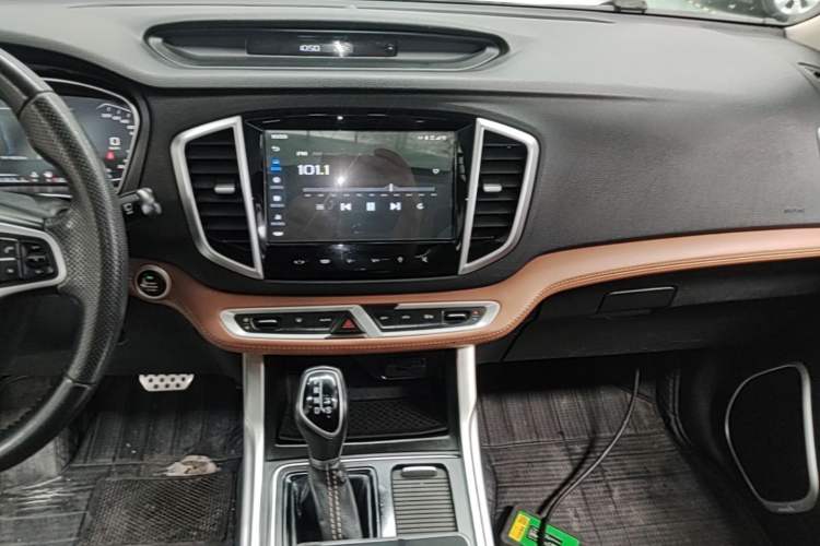 Used Geely Auto Vision X6 2018 1.4T CVT 4G Connected Flagship Edition Audio And AC Panel