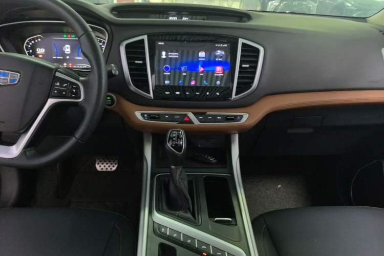 Used Geely Auto Vision X6 2018 1.4T CVT 4G Connected Flagship Edition Audio And AC Panel