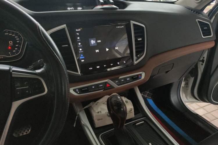 Used Geely Auto Vision X6 2018 1.4T CVT 4G Connected Flagship Edition Audio And AC Panel