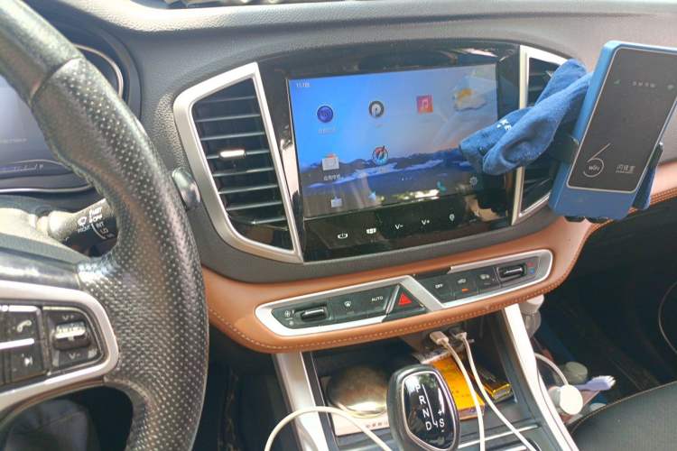 Used Geely Auto Vision X6 2018 1.4T CVT 4G Connected Flagship Edition Audio And AC Panel