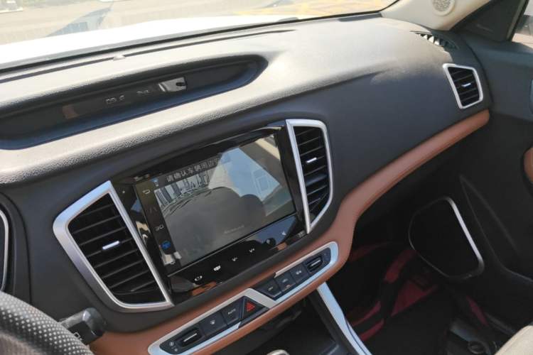Used Geely Auto Vision X6 2018 1.4T CVT 4G Connected Flagship Edition Audio And AC Panel
