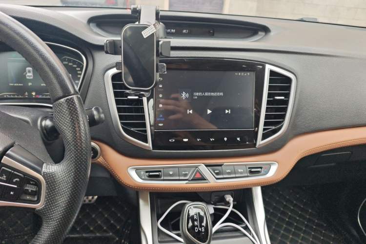 Used Geely Auto Vision X6 2018 1.4T CVT 4G Connected Flagship Edition Audio And AC Panel