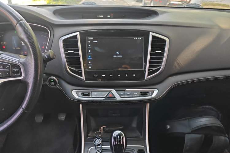 Used Geely Auto Vision X6 2018 1.8L Manual 4G Connect Luxury Edition Audio And AC Panel