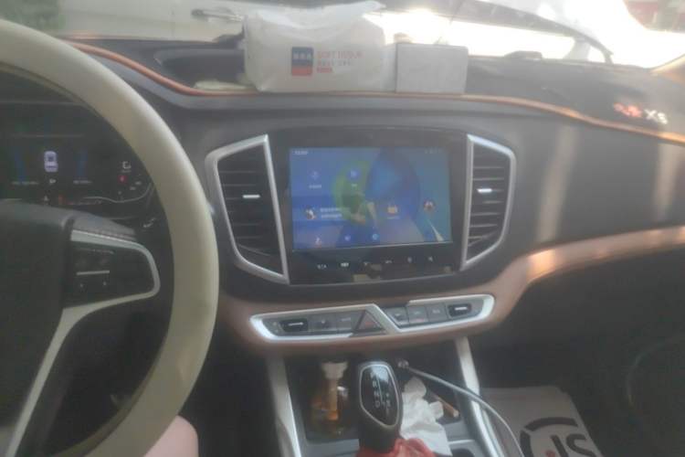 Used Geely Auto Vision X6 2018 1.4T CVT 4G Connected Flagship Edition Audio And AC Panel
