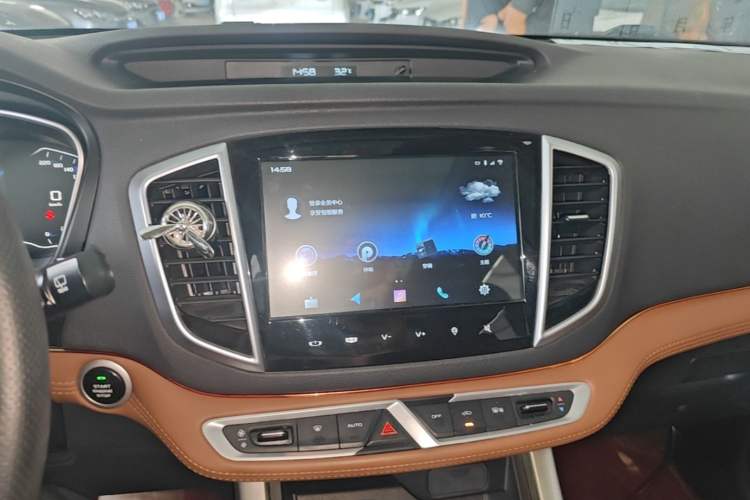 Used Geely Auto Vision X6 2018 1.4T CVT 4G Connected Flagship Edition Audio And AC Panel