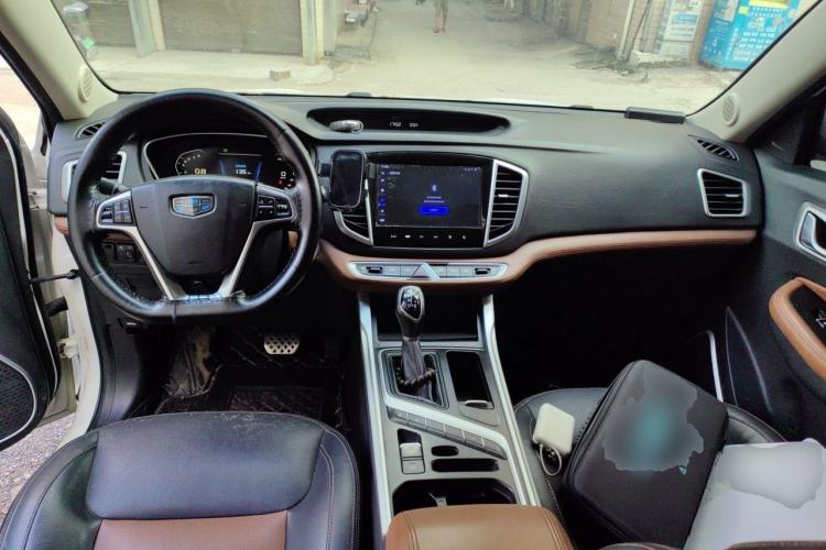 Used Geely Auto Vision X6 2018 1.4T CVT 4G Connected Luxury Version Center Console