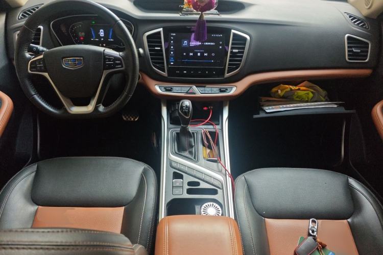 Used Geely Auto Vision X6 2018 1.4T CVT 4G Connected Luxury Version Center Console