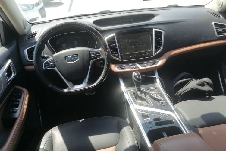 Used Geely Auto Vision X6 2018 1.4T CVT 4G Connected Luxury Version Center Console
