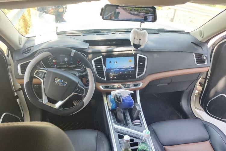 Used Geely Auto Vision X6 2018 1.4T CVT 4G Connected Flagship Edition Center Console