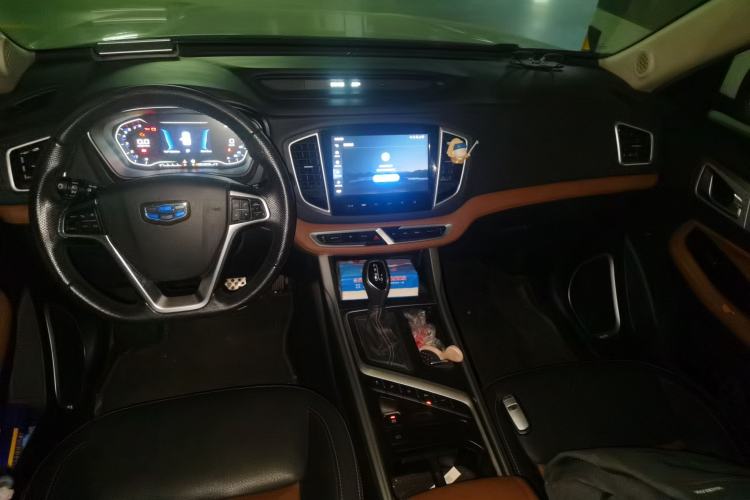 Used Geely Auto Vision X6 2018 1.4T CVT 4G Connected Flagship Edition Center Console