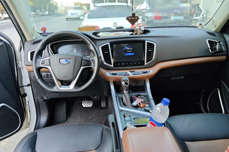 Used Geely Auto Vision X6 2018 1.4T CVT 4G Connected Luxury Version Center Console