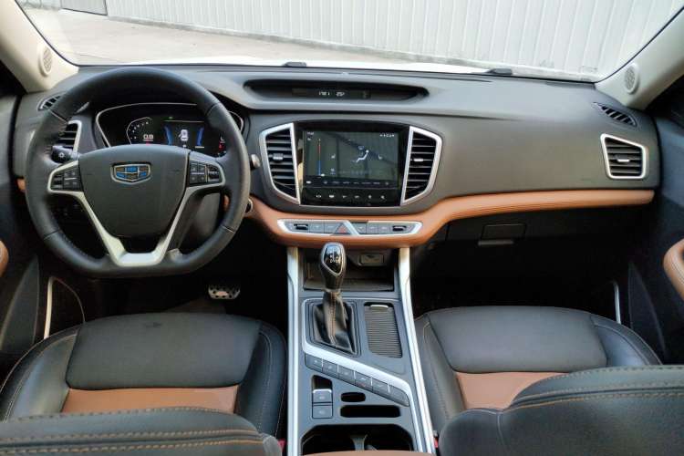Used Geely Auto Vision X6 2018 1.4T CVT 4G Connected Flagship Edition Center Console
