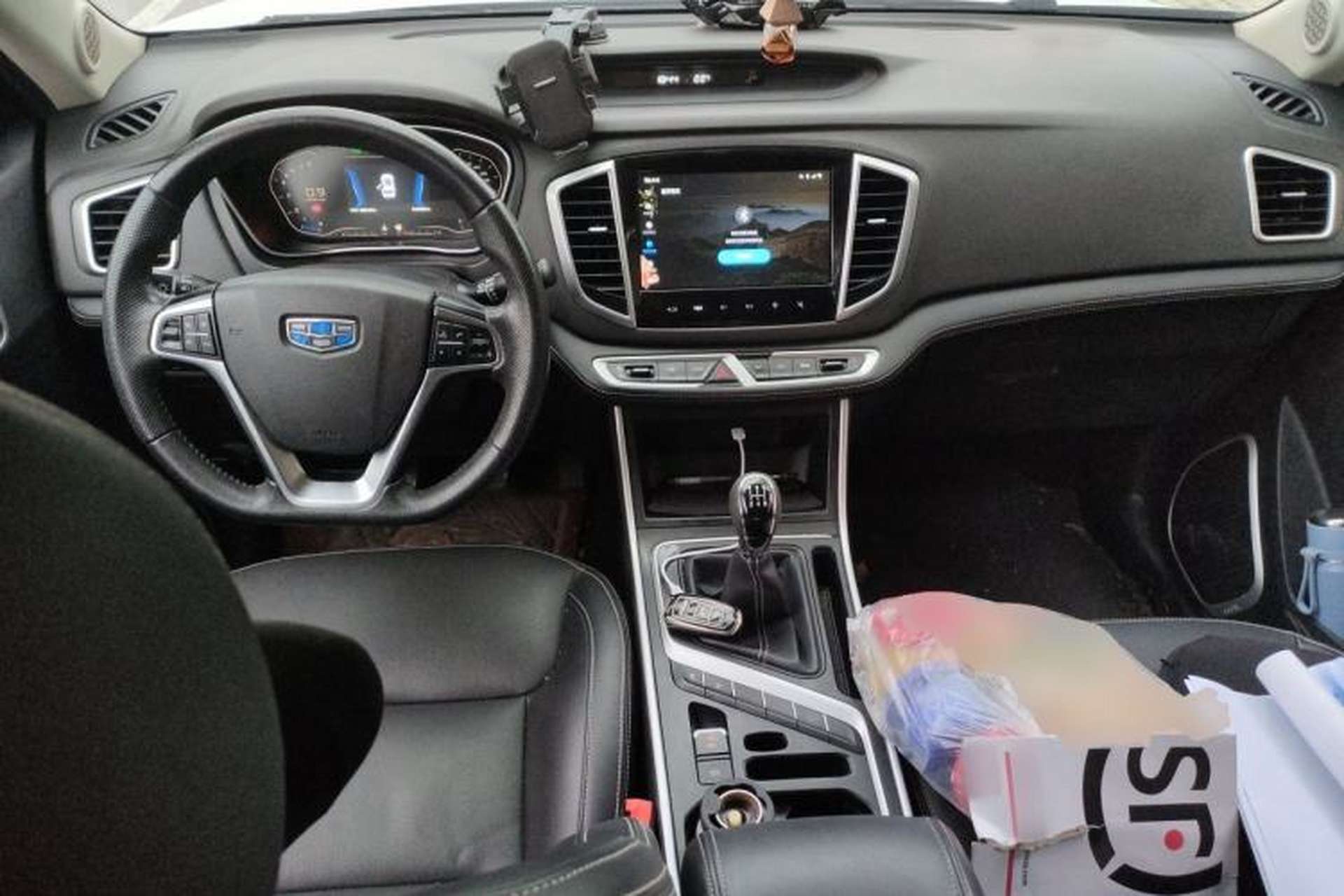 Used Geely Auto Vision X6 2018 1.8L Manual 4G Connect Luxury Edition Center Console