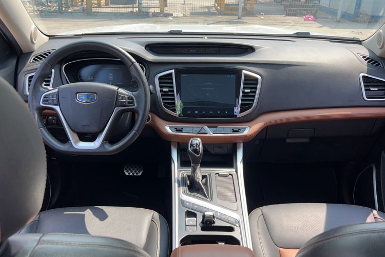 Used Geely Auto Vision X6 2018 1.4T CVT 4G Connected Flagship Edition Center Console