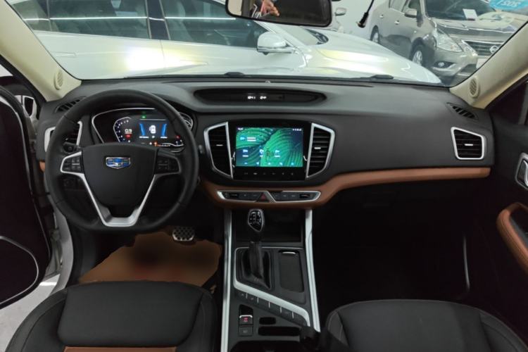 Used Geely Auto Vision X6 2018 1.4T CVT 4G Connected Luxury Version Center Console