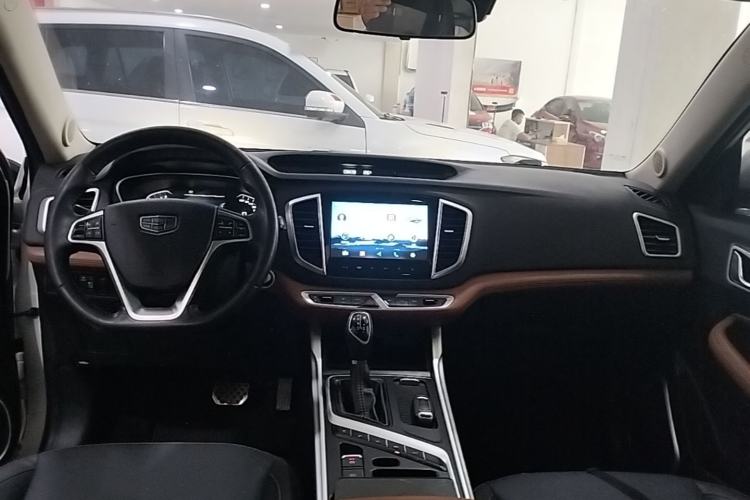 Used Geely Auto Vision X6 2018 1.4T CVT 4G Connected Flagship Edition Center Console