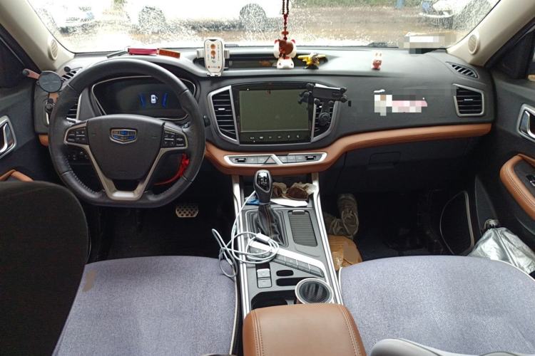 Used Geely Auto Vision X6 2018 1.4T CVT 4G Connected Flagship Edition Center Console