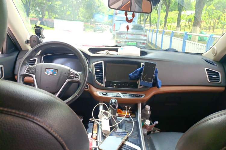 Used Geely Auto Vision X6 2018 1.4T CVT 4G Connected Flagship Edition Center Console