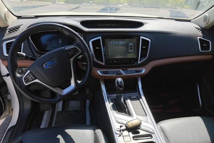 Used Geely Auto Vision X6 2018 1.4T CVT 4G Connected Flagship Edition Center Console