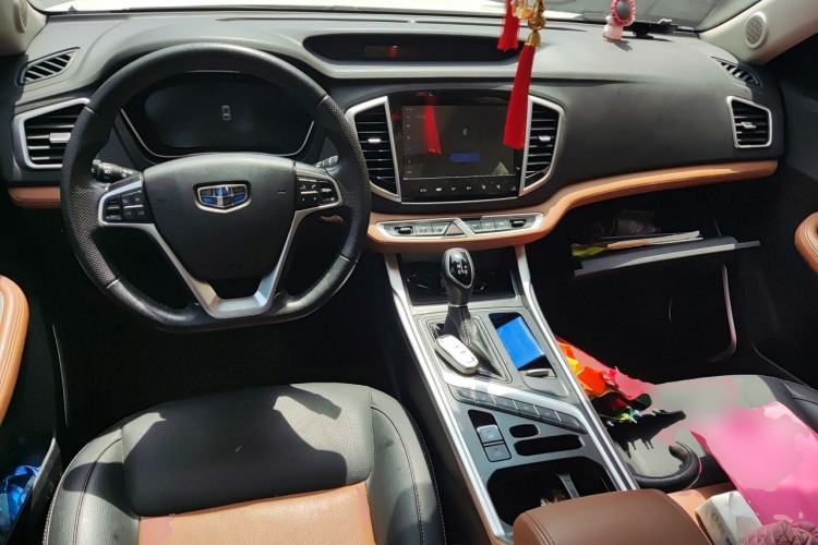 Used Geely Auto Vision X6 2018 1.4T CVT 4G Connected Flagship Edition Center Console