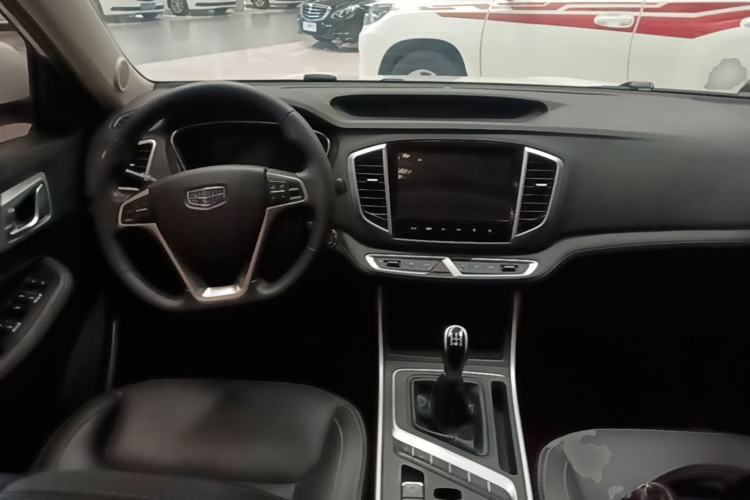 Used Geely Auto Vision X6 2018 1.8L Manual 4G Connect Luxury Edition Center Console