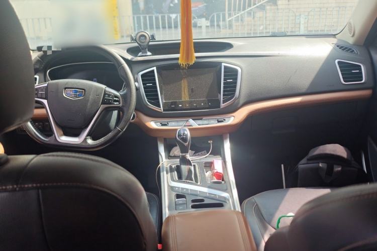 Used Geely Auto Vision X6 2018 1.4T CVT 4G Connected Luxury Version Center Console