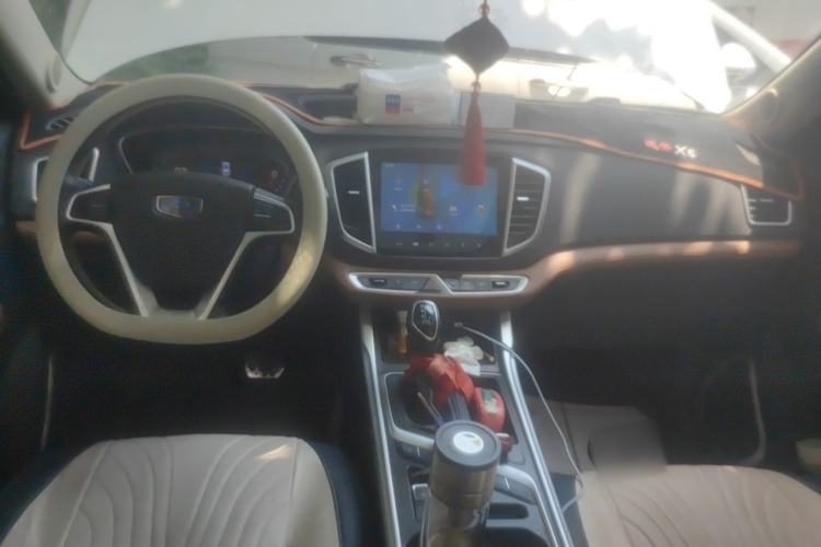 Used Geely Auto Vision X6 2018 1.4T CVT 4G Connected Flagship Edition Center Console
