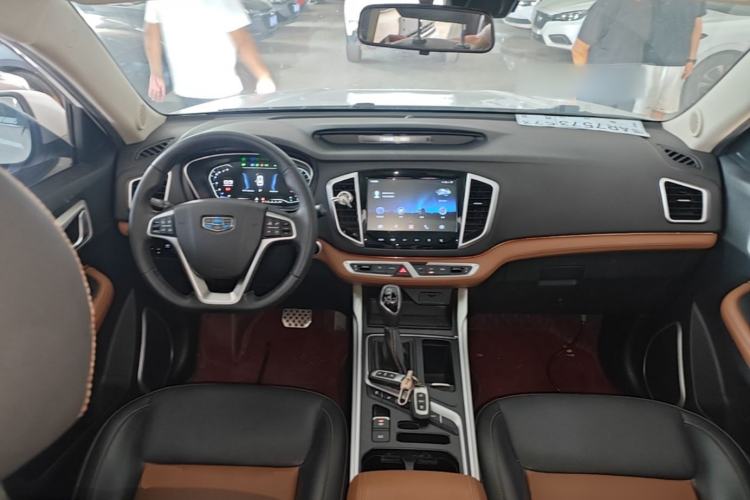 Used Geely Auto Vision X6 2018 1.4T CVT 4G Connected Flagship Edition Center Console