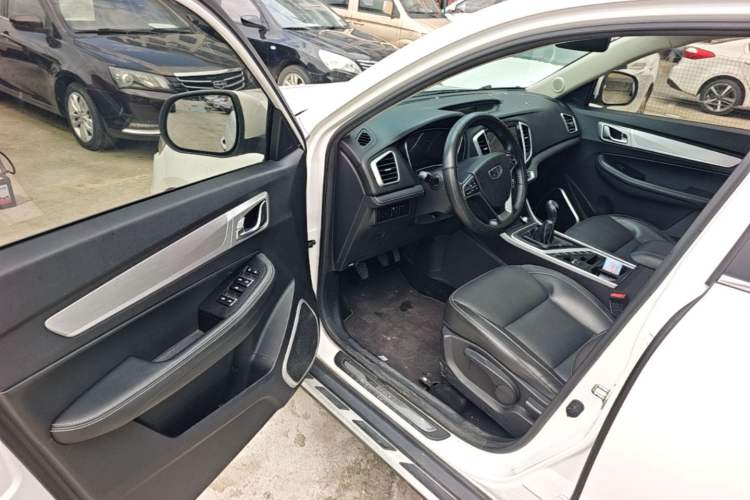Used Geely Auto Vision X6 2018 1.8L Manual 4G Connect Luxury Edition Driver Seat