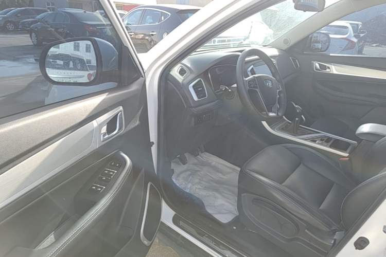 Used Geely Auto Vision X6 2018 1.8L Manual 4G Connect Luxury Edition Driver Seat