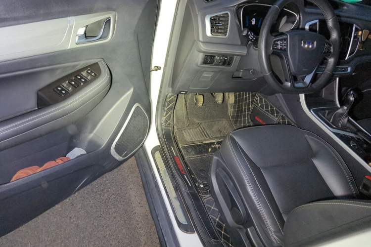 Used Geely Auto Vision X6 2018 1.8L Manual 4G Connect Luxury Edition Driver Seat