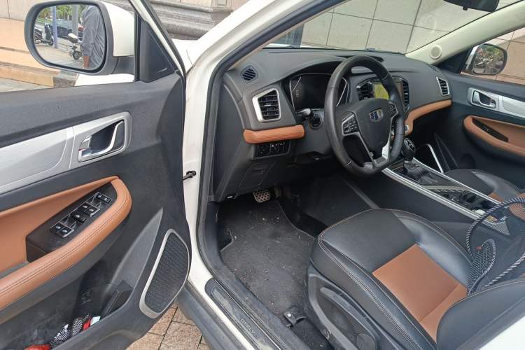 Used Geely Auto Vision X6 2018 1.4T CVT 4G Connected Luxury Version Driver Seat