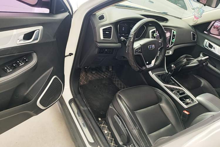 Used Geely Auto Vision X6 2018 1.8L Manual 4G Connect Luxury Edition Driver Seat