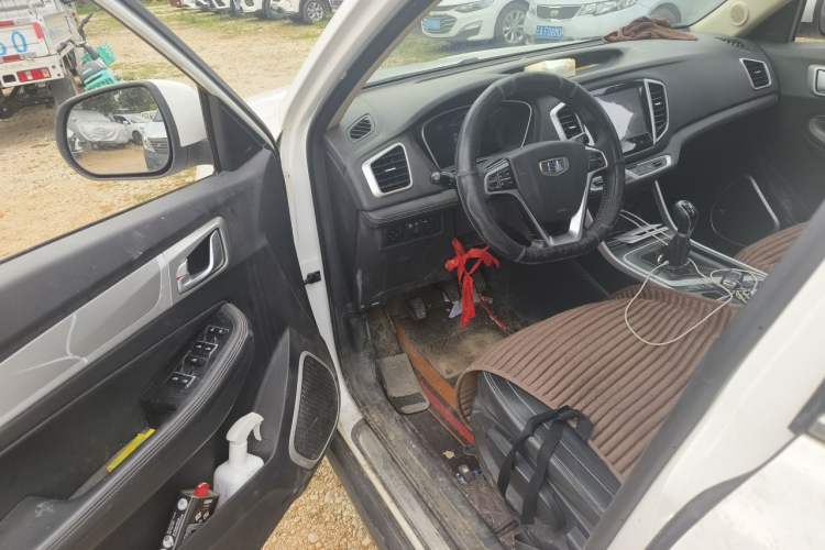 Used Geely Auto Vision X6 2018 1.8L Manual 4G Connect Luxury Edition Driver Seat