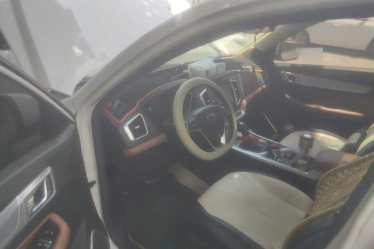 Used Geely Auto Vision X6 2018 1.4T CVT 4G Connected Flagship Edition Driver Seat