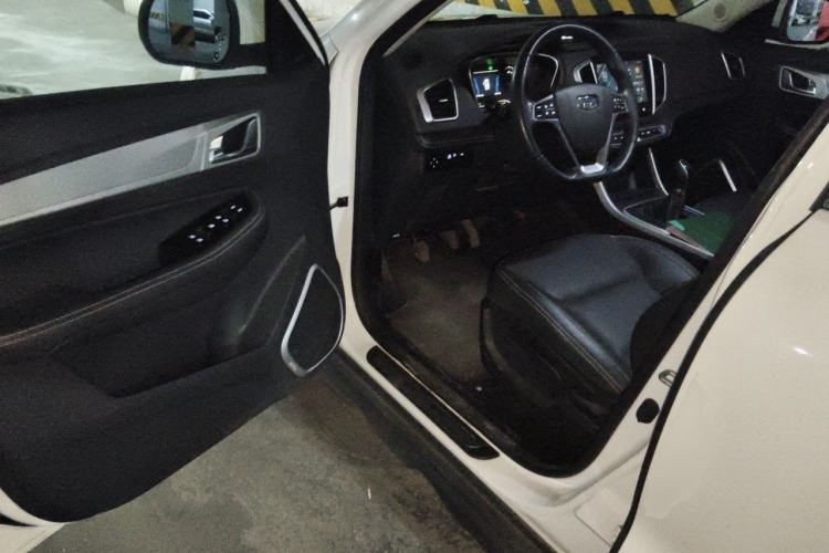 Used Geely Auto Vision X6 2018 1.8L Manual 4G Connect Luxury Edition Driver Seat