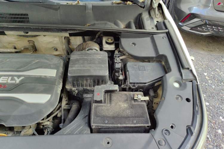 Used Geely Auto Vision X6 2018 1.4T CVT 4G Connected Luxury Version Engine Bay Left