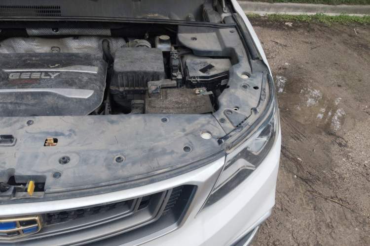 Used Geely Auto Vision X6 2018 1.4T CVT 4G Connected Luxury Version Engine Bay Left