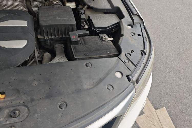 Used Geely Auto Vision X6 2018 1.4T CVT 4G Connected Luxury Version Engine Bay Left