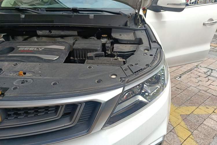 Used Geely Auto Vision X6 2018 1.4T CVT 4G Connected Luxury Version Engine Bay Left