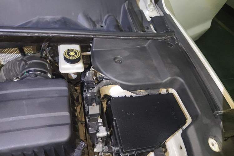 Used Geely Auto Vision X6 2018 1.4T CVT 4G Connected Flagship Edition Engine Bay Left