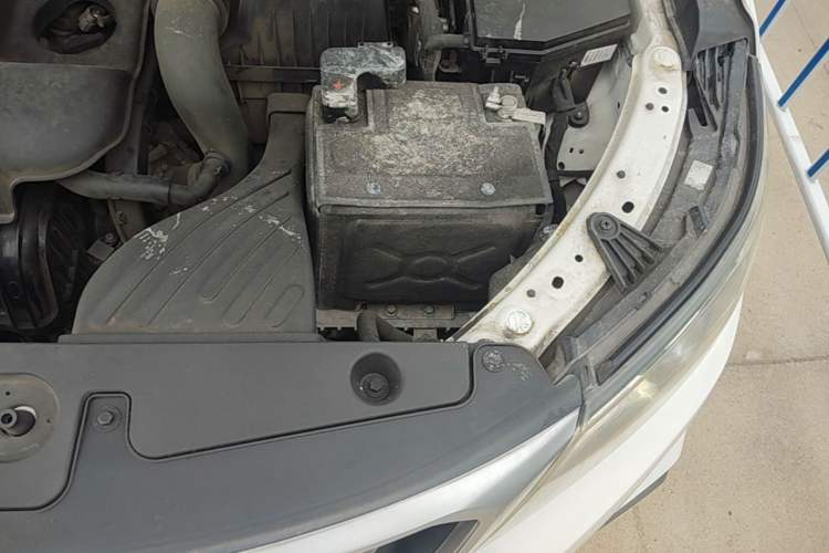 Used Geely Auto Vision X6 2018 1.8L Manual 4G Connect Luxury Edition Engine Bay Left