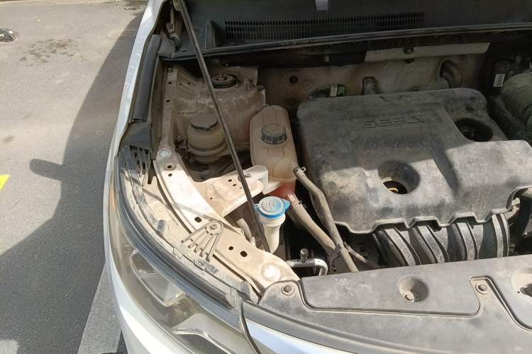 Used Geely Auto Vision X6 2018 1.8L Manual 4G Connect Luxury Edition Engine Bay Right