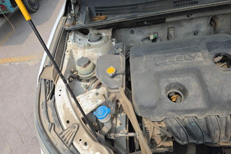 Used Geely Auto Vision X6 2018 1.8L Manual 4G Connect Luxury Edition Engine Bay Right
