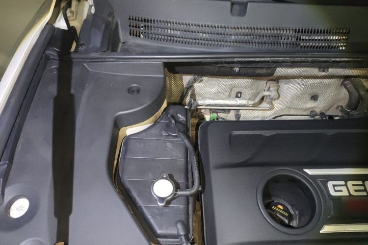 Used Geely Auto Vision X6 2018 1.4T CVT 4G Connected Flagship Edition Engine Bay Right
