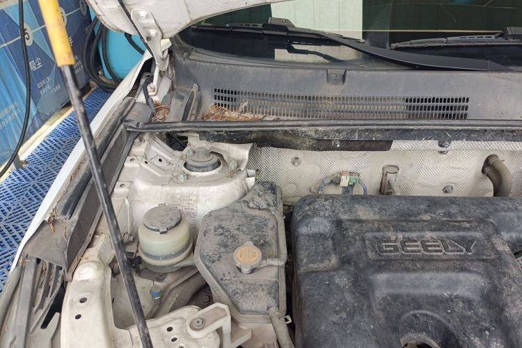 Used Geely Auto Vision X6 2018 1.8L Manual 4G Connect Luxury Edition Engine Bay Right